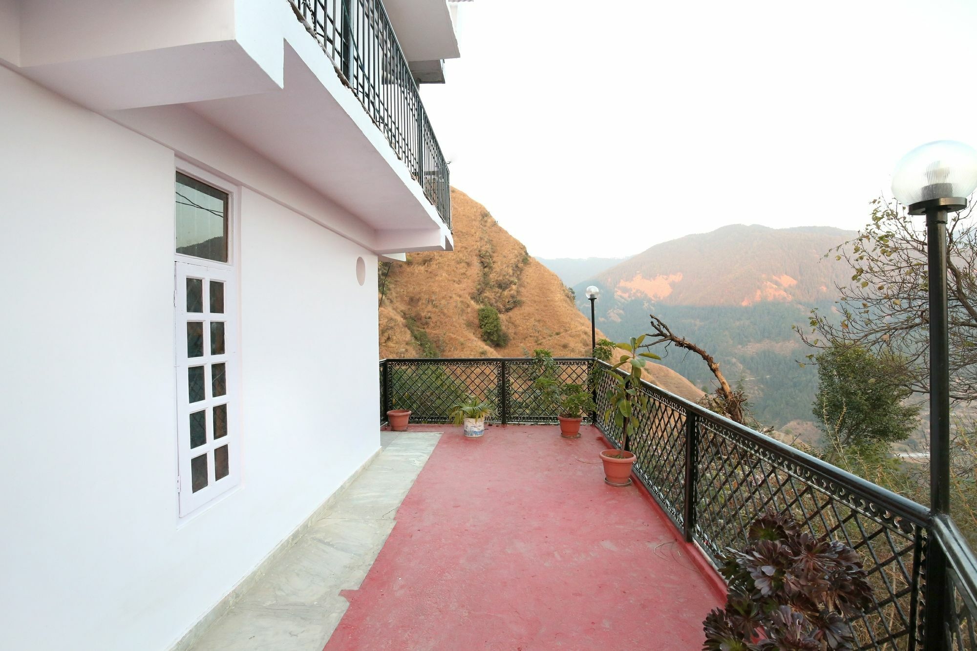 Oyo 10303 Home Himsutra Bhatakuffer Shimla Buitenkant foto